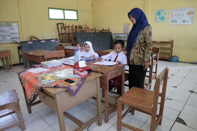 SD Negeri Sampurna 2 Kalsel terancam ditutup kekurangan siswa