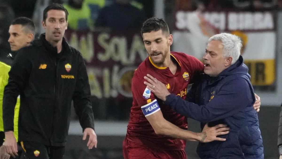 Kapten Roma Klarifikasi soal Perselisihan dengan Mourinho